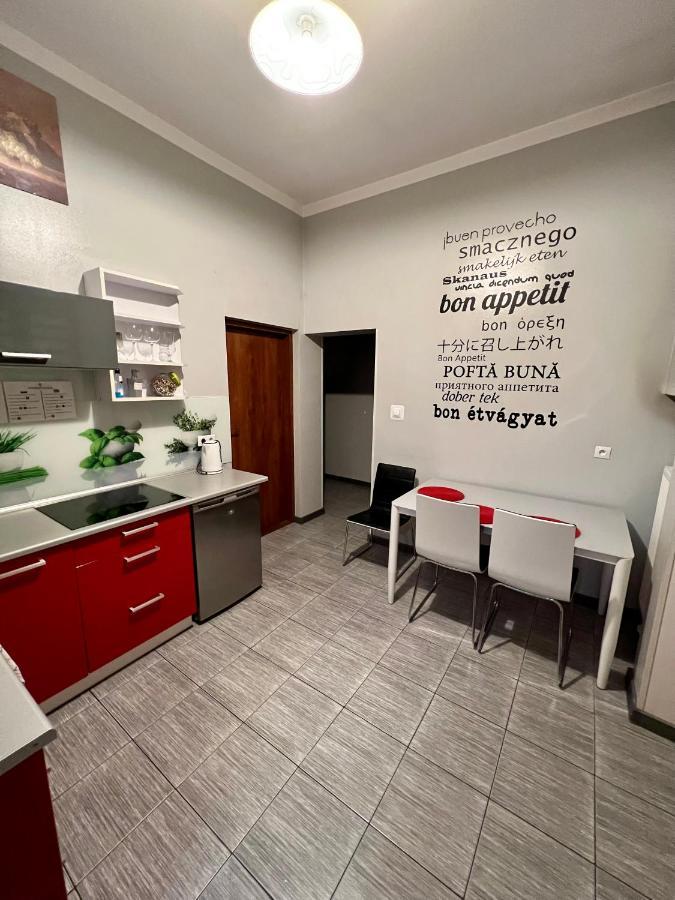 Apartamenty Ostrowiec - Pokoje Goscinne Centrum Ostrowiec Świętokrzyski Esterno foto