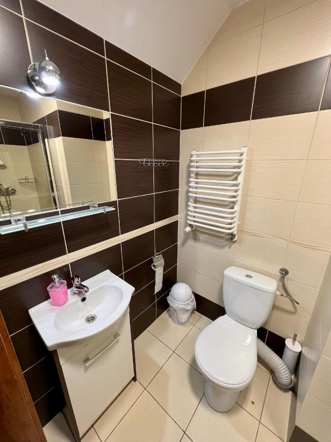 Apartamenty Ostrowiec - Pokoje Goscinne Centrum Ostrowiec Świętokrzyski Esterno foto