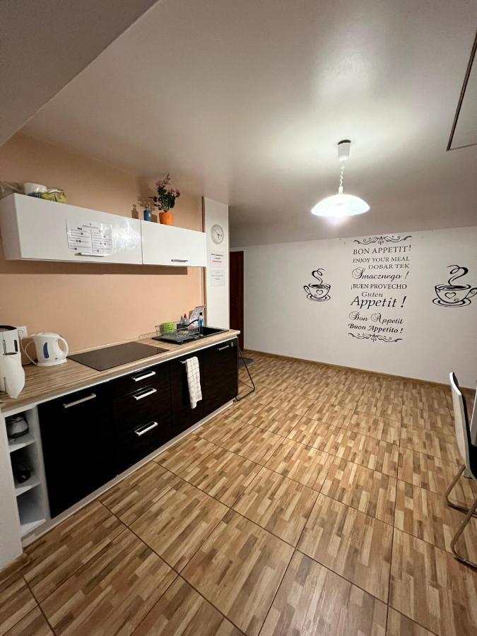 Apartamenty Ostrowiec - Pokoje Goscinne Centrum Ostrowiec Świętokrzyski Esterno foto