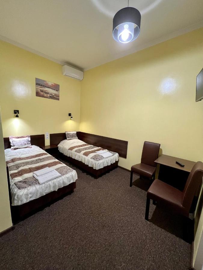Apartamenty Ostrowiec - Pokoje Goscinne Centrum Ostrowiec Świętokrzyski Esterno foto